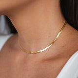 COLAR FITA FINA RAFAELA DOURADO