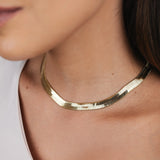 COLAR FITA GROSSA RAFAELA DOURADO